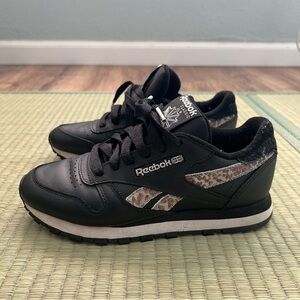 Reebok Classic Black Leopard Leather Sneakers Women’s 5